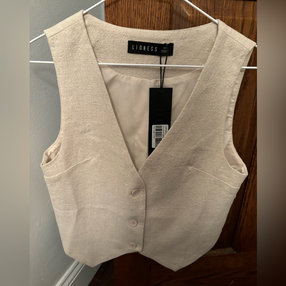 Lioness Cream Vest